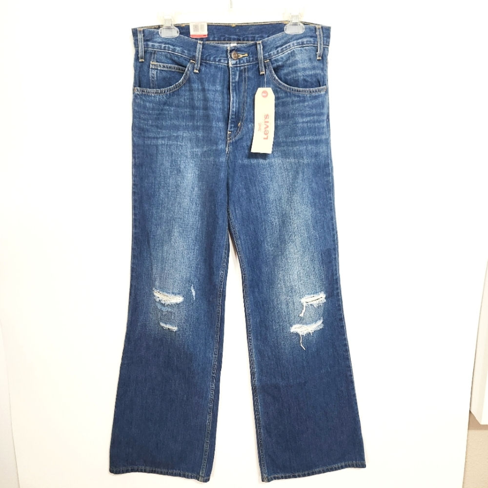 Levi's | NWT Distressed Flare Jeans Size 28